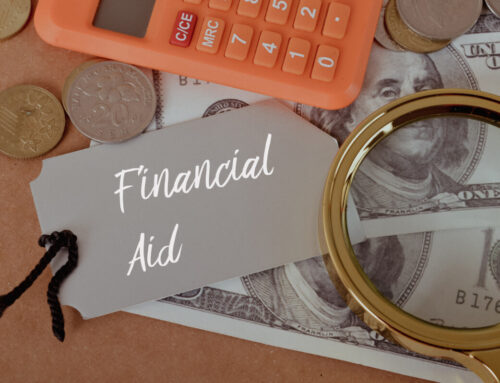 How to Get Financial Aid for Your Associate Degree